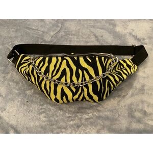 Asos Bum Bag Waist Bag Fanny Pack Sling Yellow & Black w/ Silver Chain Accent